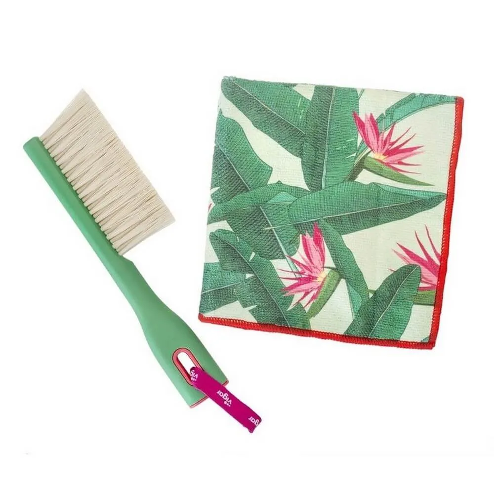 Vigar Beach Towel & Brush Set